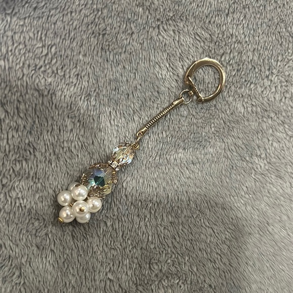 Vintage Aurora Borealis Crystal Pearl Keychain - Picture 4 of 6